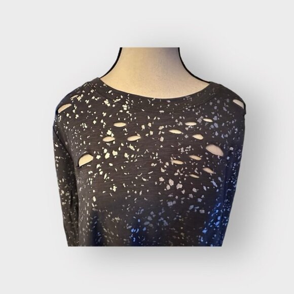 🆕 NWT Women’s torrid 1 LoveSick Super Soft Slub Distressed Tee 14 16 - Picture 3 of 13